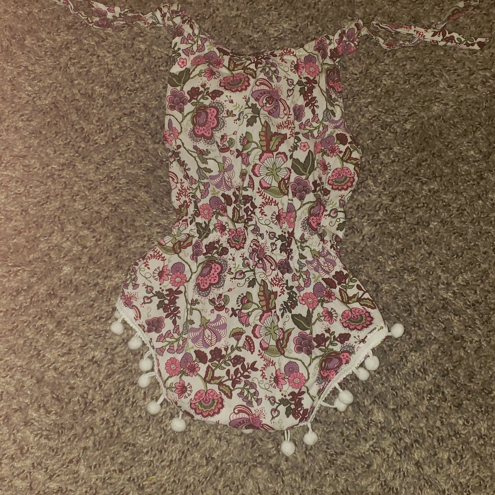 Romper - Picture 2 of 3